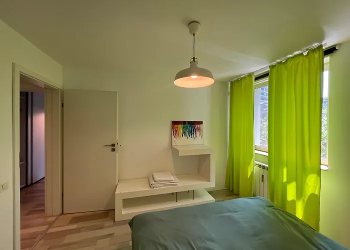 Modern In * Bukurešť